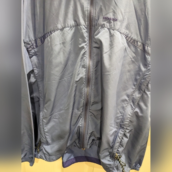 Patagonia Men's Lightweight Jacket - Picture 5 of 10